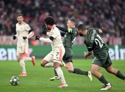 开云下载-塞维利亚鏖战波兰，凯恩惊艳四座