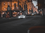 开云官网-终章与序曲，F1争冠夜的绿茵回响