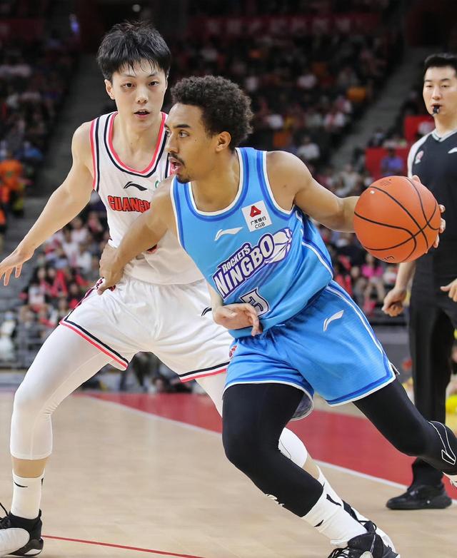 气氛紧张,对手实力强劲,谁能胜出?的简单介绍 气氛紧张,对手实力强劲,谁能胜出?的简单介绍