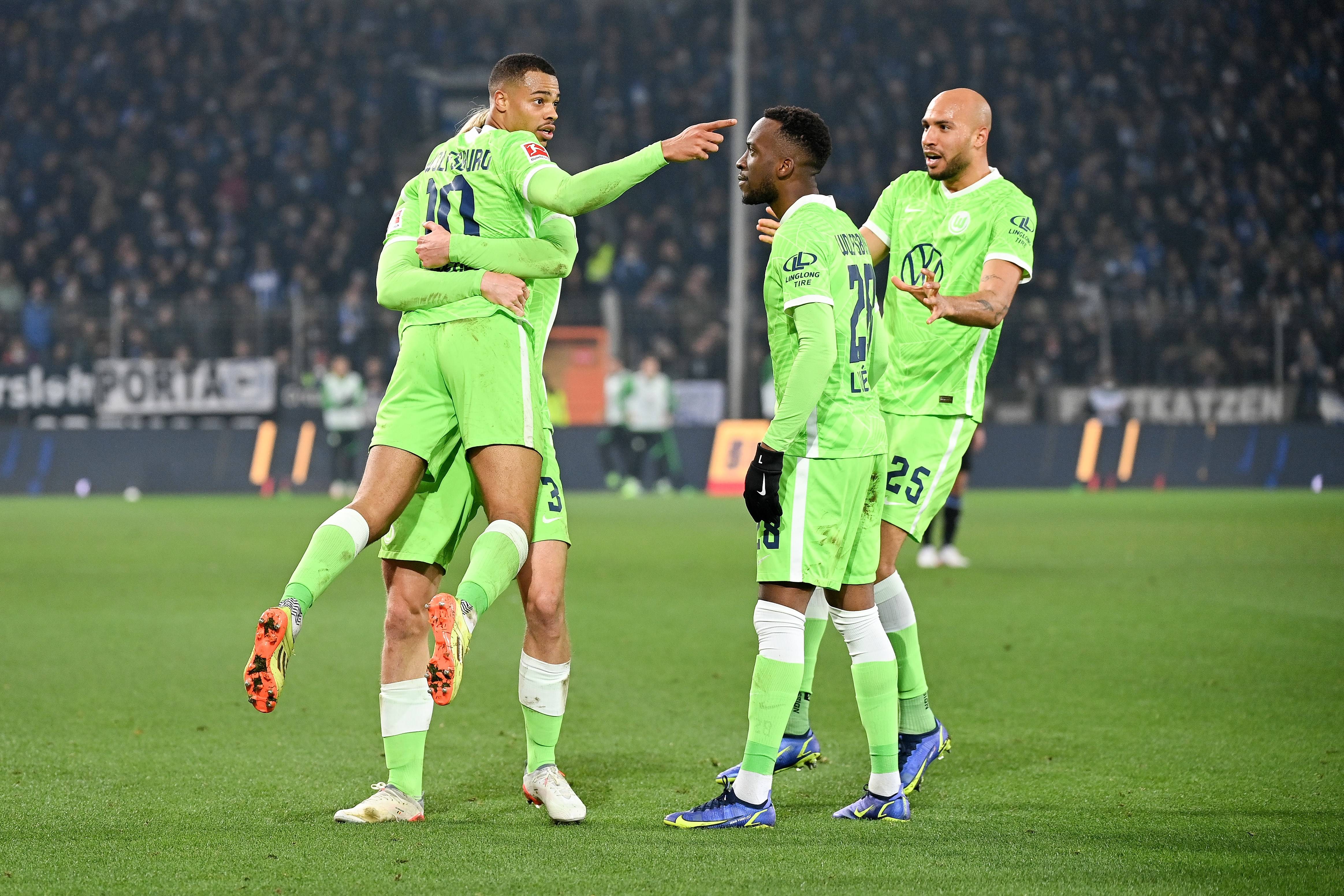 包含门兴格拉德巴赫客场不敌勒沃库森，遭遇连败的词条