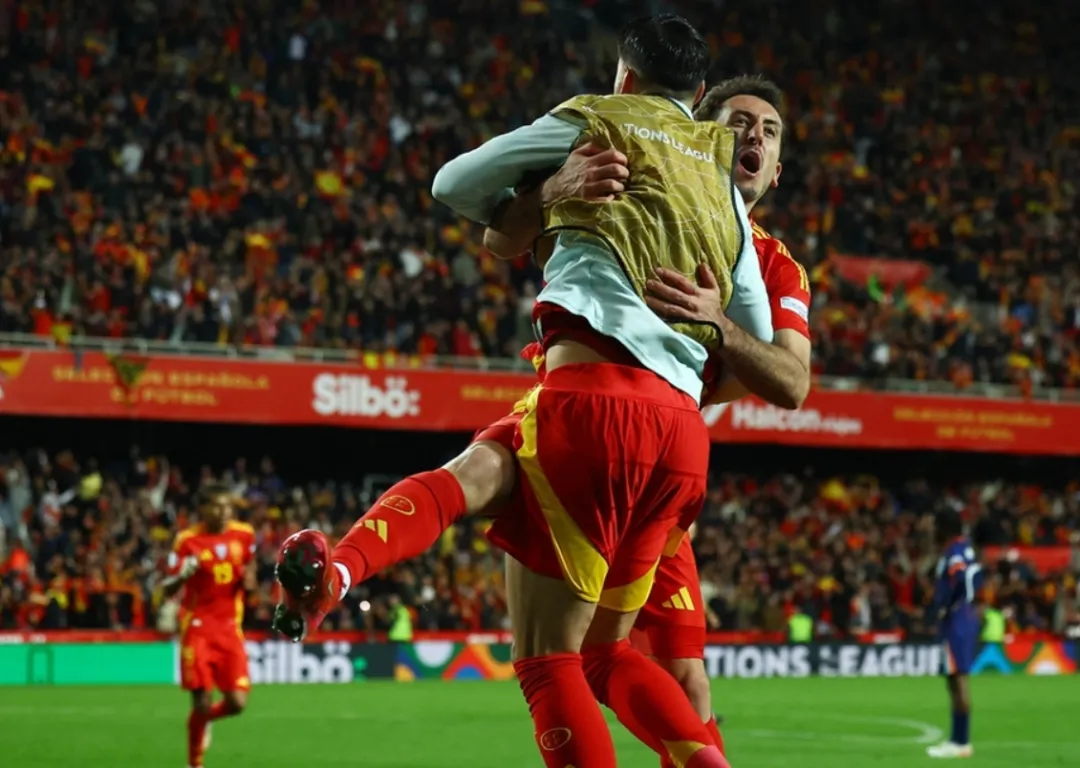 包含亚眠在主场大胜摩纳哥,取得三分的词条 包含亚眠在主场大胜摩纳哥,取得三分的词条