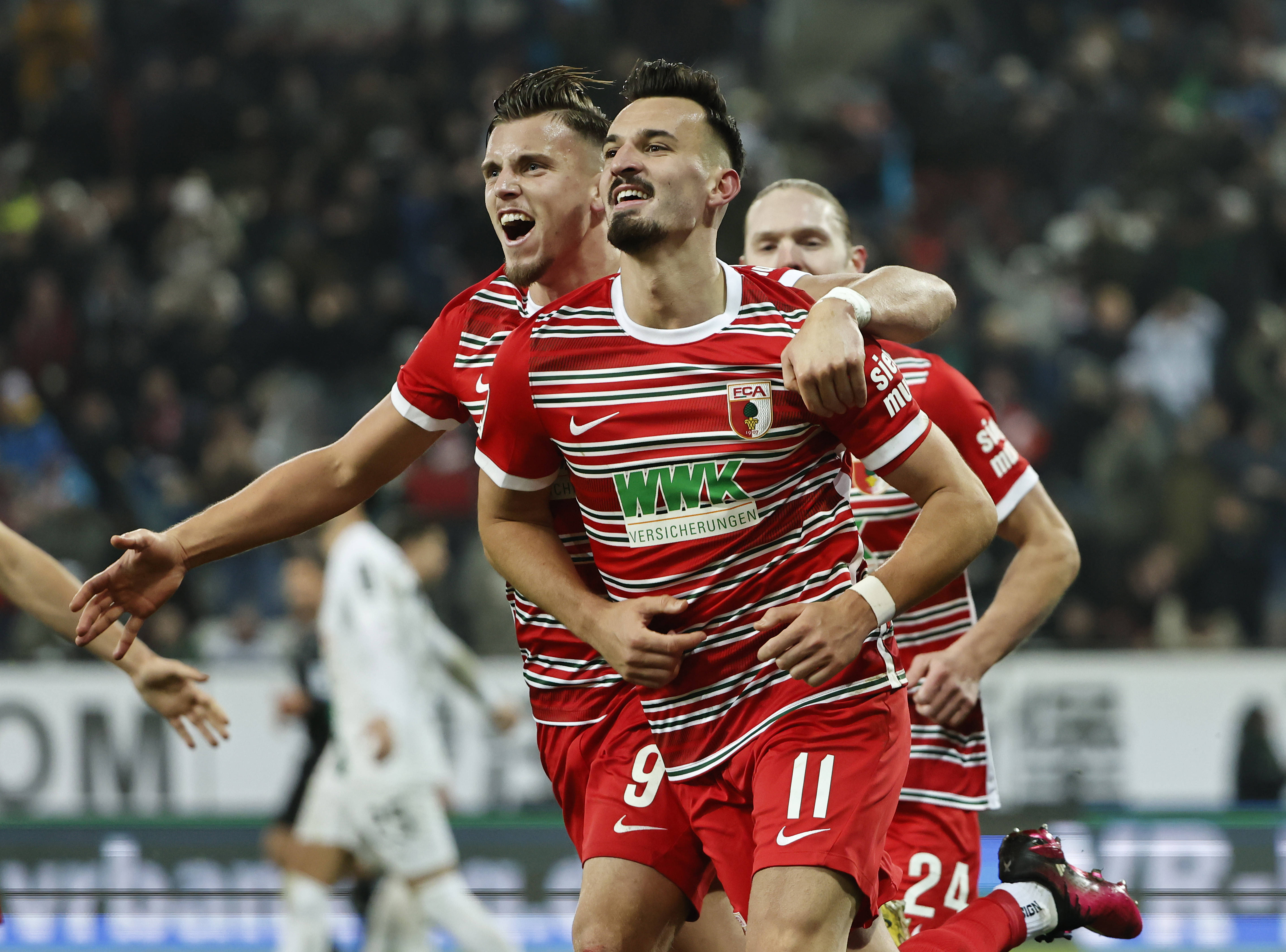 包含拜仁慕尼黑主场告捷,继续巩固领先位置的词条 包含拜仁慕尼黑主场告捷,继续巩固领先位置的词条