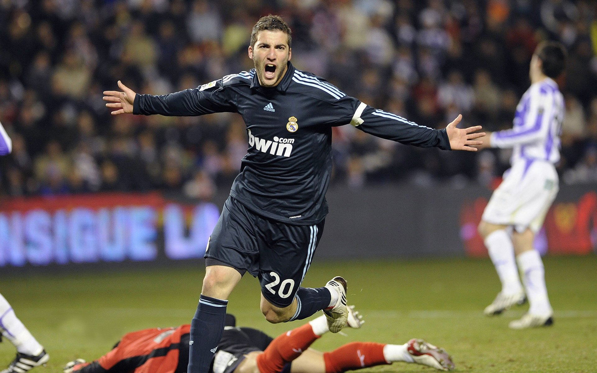 当欧冠基因注入沙漠雄鹰，伊拉克单节风暴击穿毕尔巴鄂铁壁