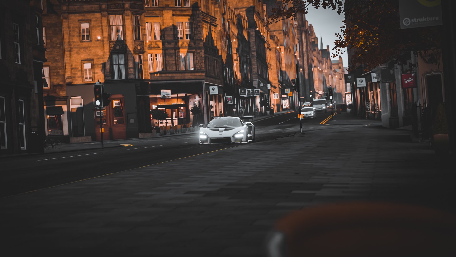 终章与序曲，F1争冠夜的绿茵回响