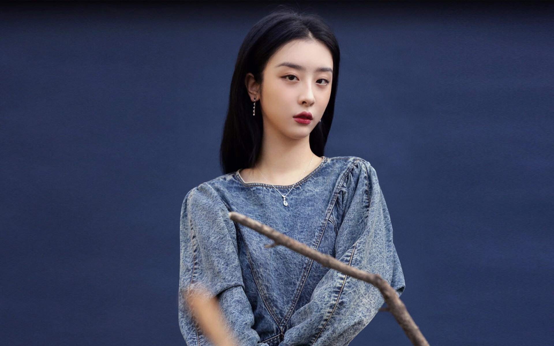 足球融化硝烟,伊拉克带走加纳,伊布成为关键先生