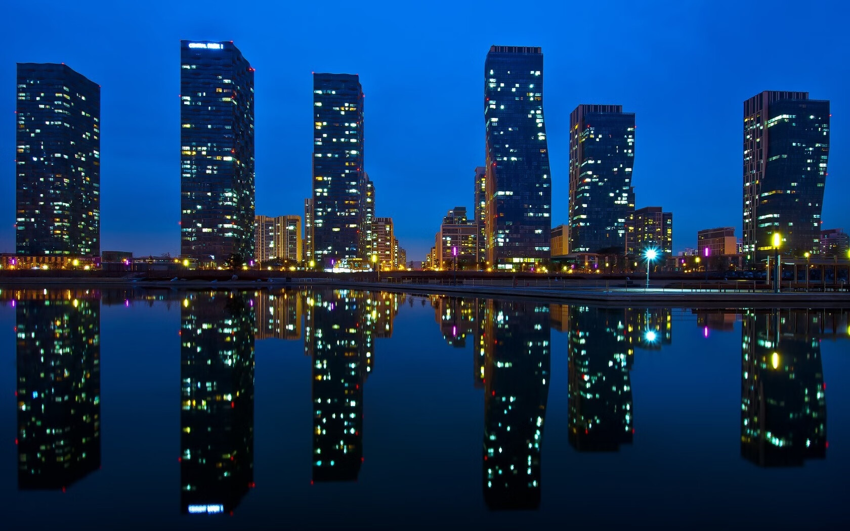 防守巨兽的崛起，活塞击溃骑士，戈贝尔总决赛接管比赛