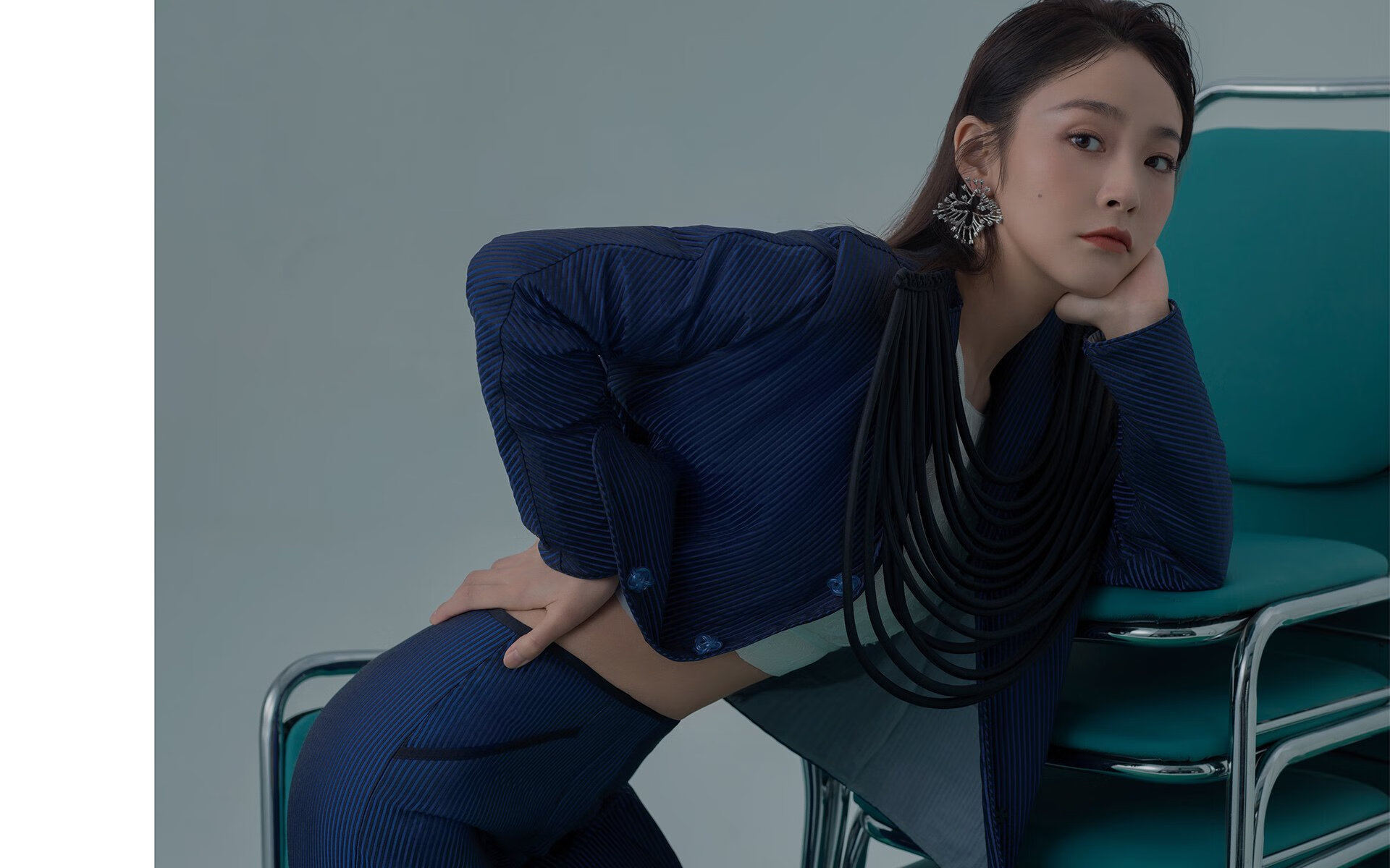 凤凰城的暗夜,布伦森冰与火之魂的救赎之路