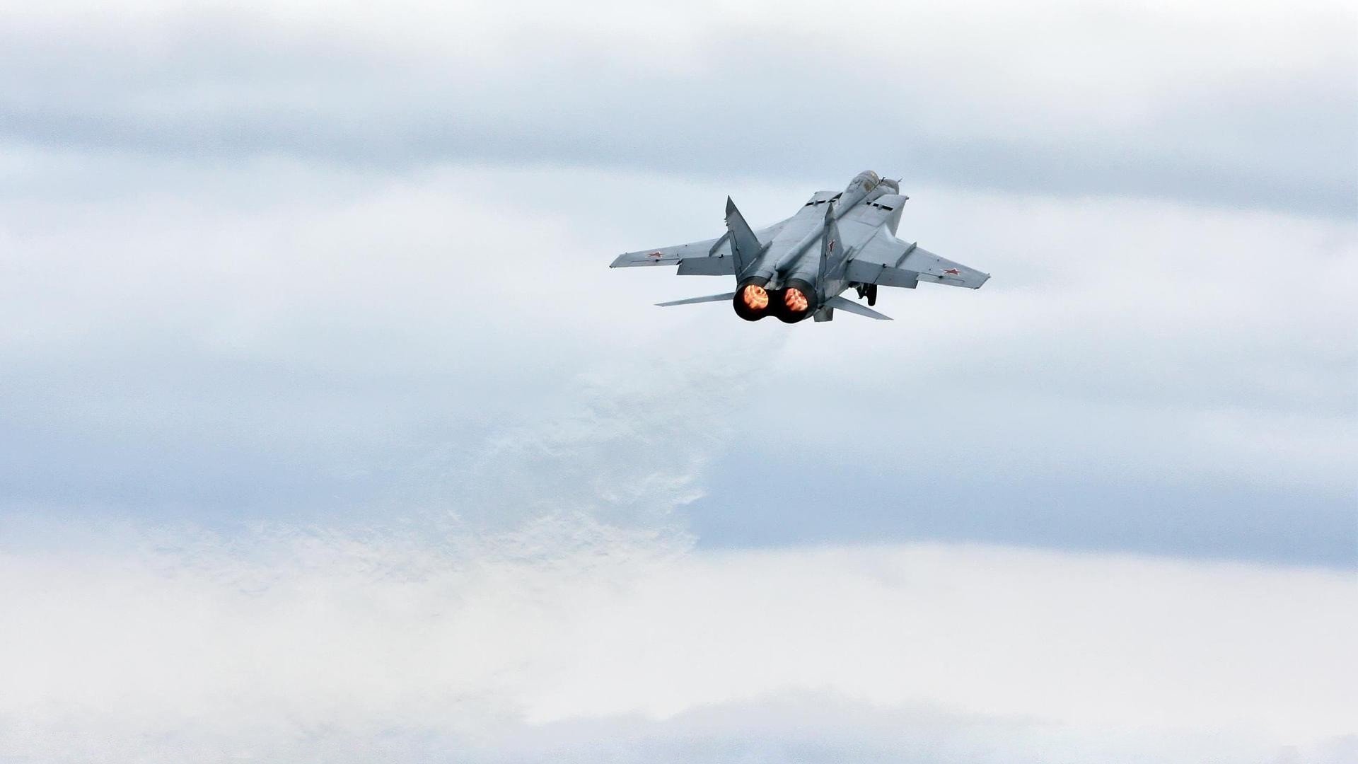 绿茵场上的文艺复兴,迪亚斯一锤定音,佛罗伦萨与哥伦比亚的宿命对弈